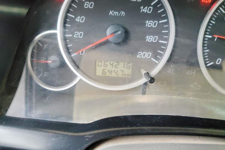 Used Huanghai Challenger SUV 2010 2.0L Two-Wheel Drive DD6490P Odometer Close Up