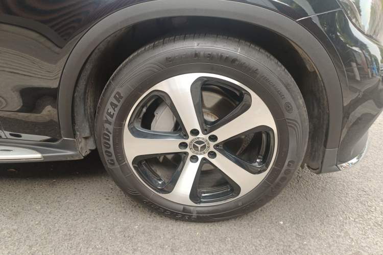 Used Mercedes-Benz GLC 2019 GLC 260 4MATIC Luxury Model
