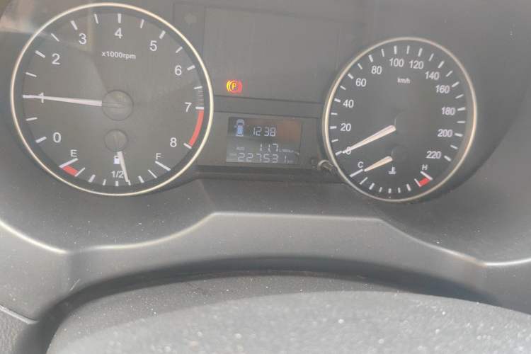 Used JAC Refine M3 2021 PLUS 1.8L 2-Seat Shuttle Version Odometer Close Up