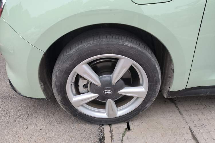 Used ORA Good Cat 2022 Morandi Edition 400km Standard Range Premium Version Lithium-Ion Battery
