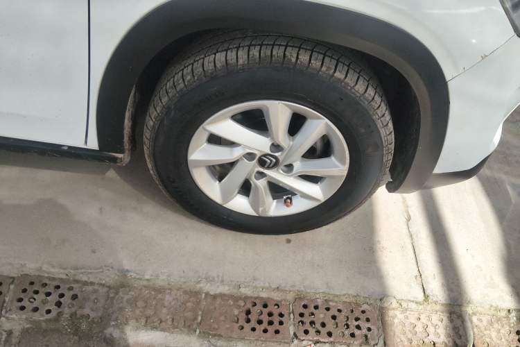 Used Citroen C3-XR 2015 1.6L Automatic Fashion Model Right Front Wheel Hub