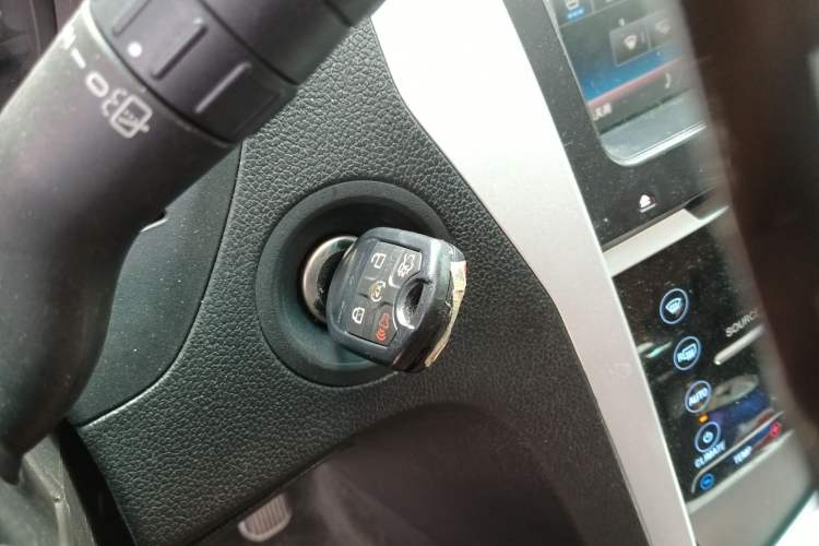 Used Ford Explorer 2013 3.5L Deluxe Model Vehicle Key