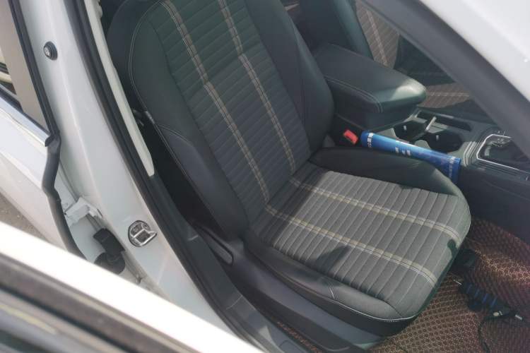 Used Volkswagen Lavida 2018 Hatchback 200TSI DSG Comfort Edition China V Standard Right Front Seat