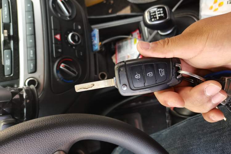 Used Hyundai Verna (new generation) 2020 1.4L Manual GLS Cool Edition Vehicle Key