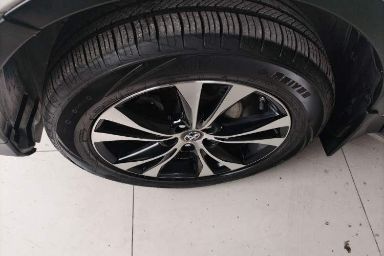 Used Toyota RAV4 2015 2.5L Automatic 4x4 Elite Edition
