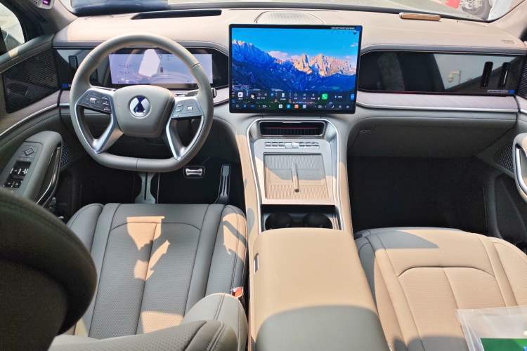 Used Denza N9 2026 Model Zunyue Model Center Console