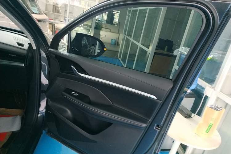 Used Roewe RX5 eMAX 2022 1.5T PHEV Fearless Prestige Edition
