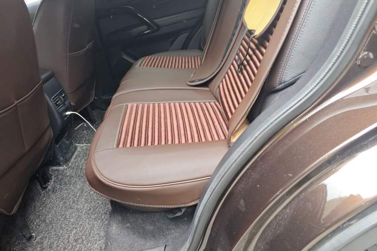 Used GAC Trumpchi GS4 2018 235T Automatic Two-Wheel Drive Elite Edition Left Rear Seat