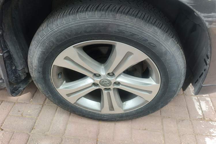 Used Toyota Highlander 2012 2.7L Two-Wheel Drive 7-Seater Luxury Edition