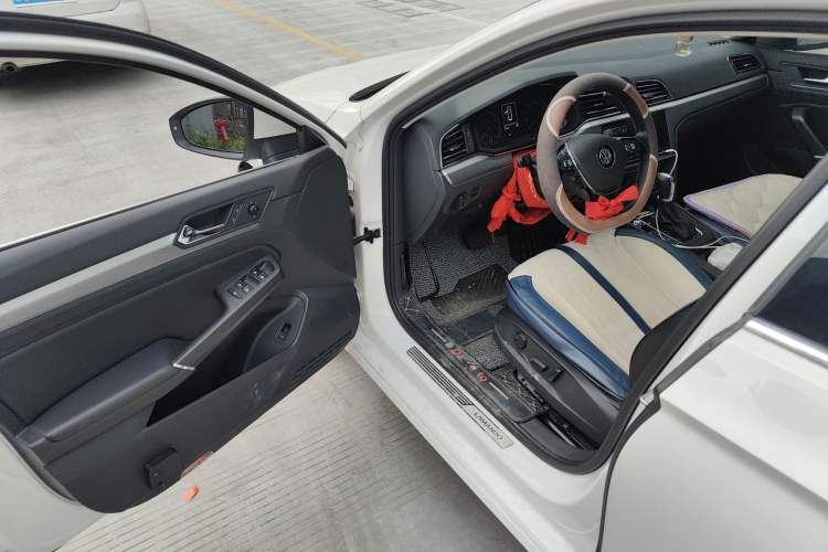 Used Volkswagen Lamando 2021 280TSI DSG Comfort Edition
