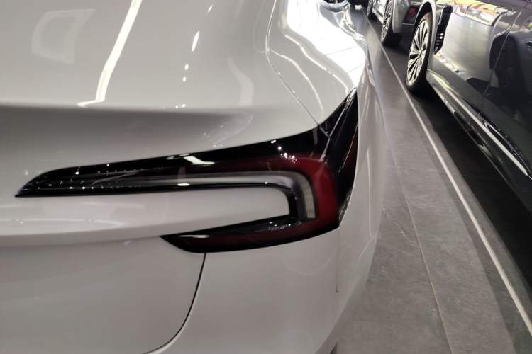 Used Tesla Model 3 2025 Rear-Wheel-Drive Version Right Rear Taillight