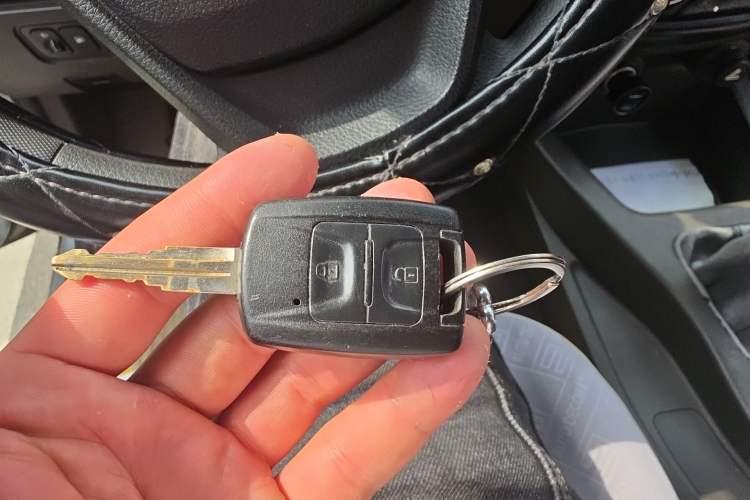 Used Wuling Rongguang V 2016 1.5L Standard Version