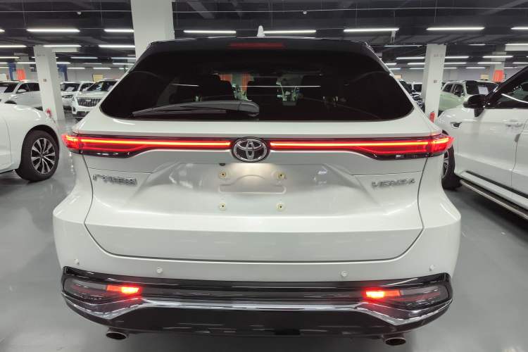 Used Toyota Venza 2023 2.0L CVT Two-Wheel Drive Prestige Version