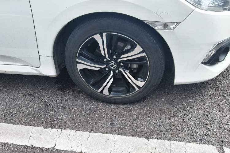 Used Honda Civic 2016 220TURBO CVT Prestige Edition
