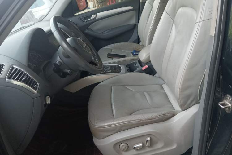 Used Audi Q5 2013 40 TFSI Technology Edition Left Front Seat