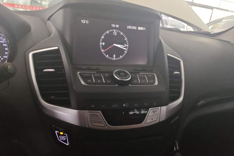 Used Dongfeng Fengdu MX5 2016 2.0L Automatic Flagship Edition
