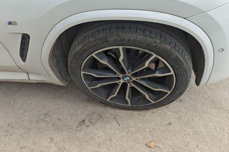 Used BMW X3 2022 Facelift xDrive30i Luxury Edition M Night Edition Package Right Front Wheel Hub