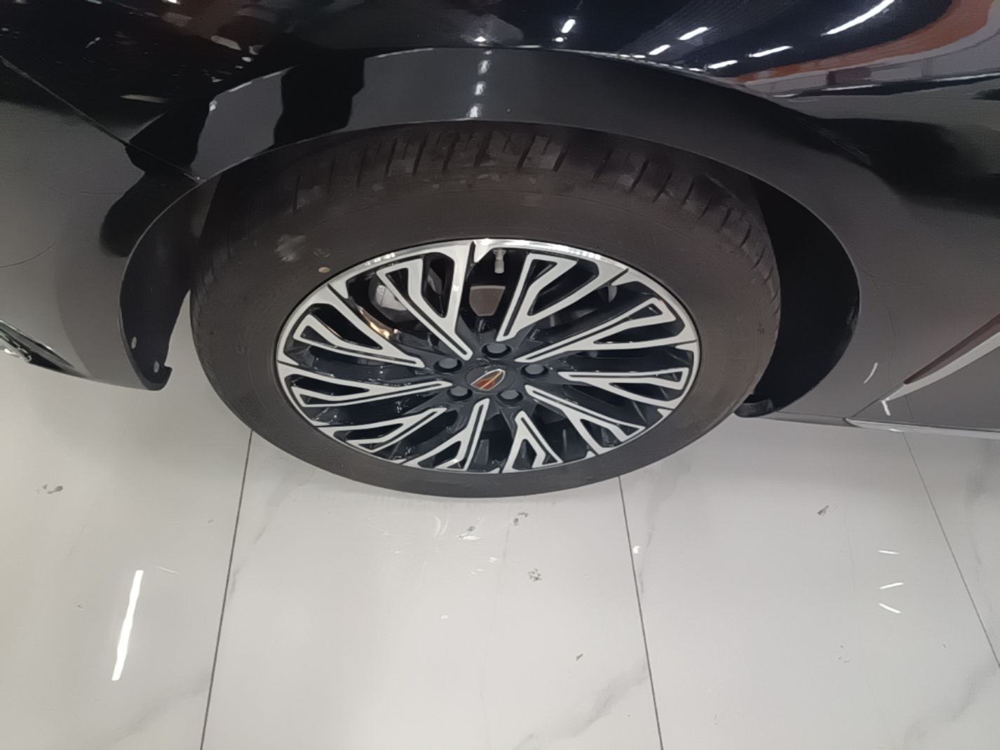 Hongqi H5 2024 2.0T Automatic Smart Connect Flagship Edition - Chinese Trim Chang — снимка 10