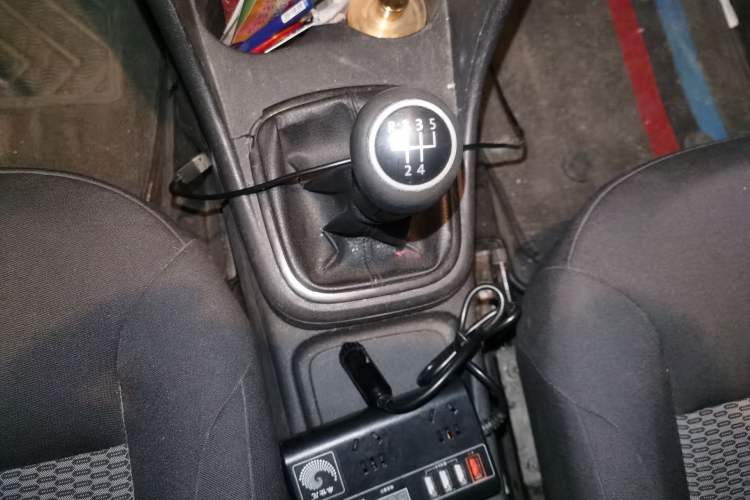 Used Volkswagen Polo 2013 1.4L Manual Fashion Edition Gear Lever