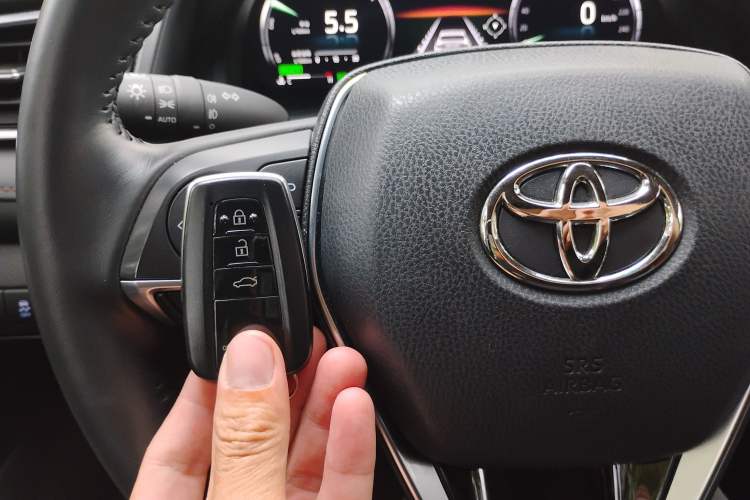 Used Toyota Camry 2021 Dual-Motor 2.5HG Luxury Edition Vehicle Key