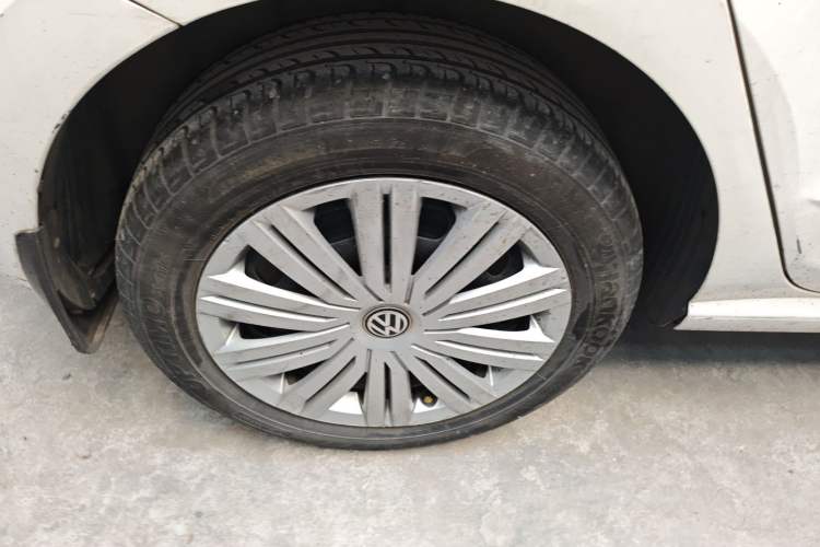 Used Volkswagen Polo 2016 1.6L Automatic Comfort Model
