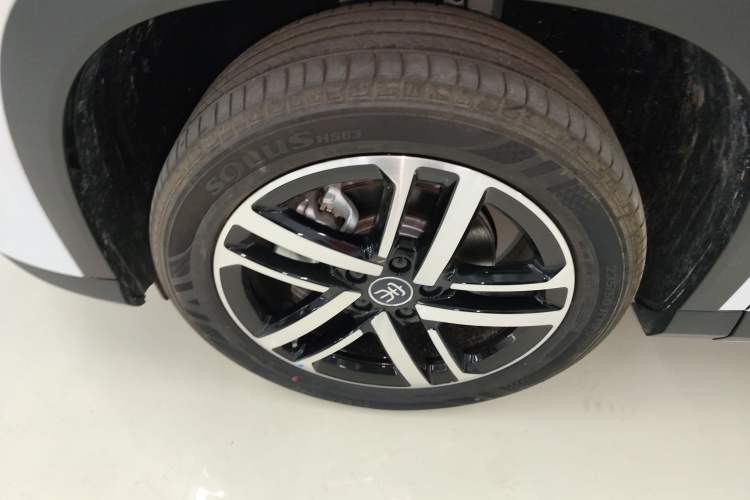 Used BYD Song L DM-i 2024 112 km Beyond Edition Left Front Wheel Hub