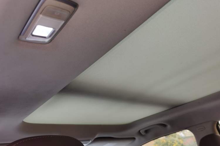 Used Geely Auto Emgrand X7 Sport 2016 1.8TD Automatic ZhiZun Version
