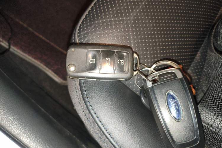 Used Volkswagen Tiguan 2015 1.8TSI Automatic All-Wheel-Drive Luxury Model
