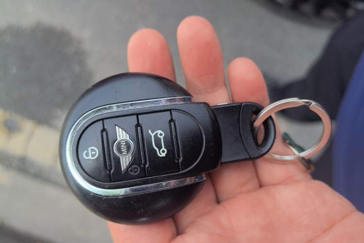 Used MINI 2016 1.5T COOPER Five-Door Edition Vehicle Key