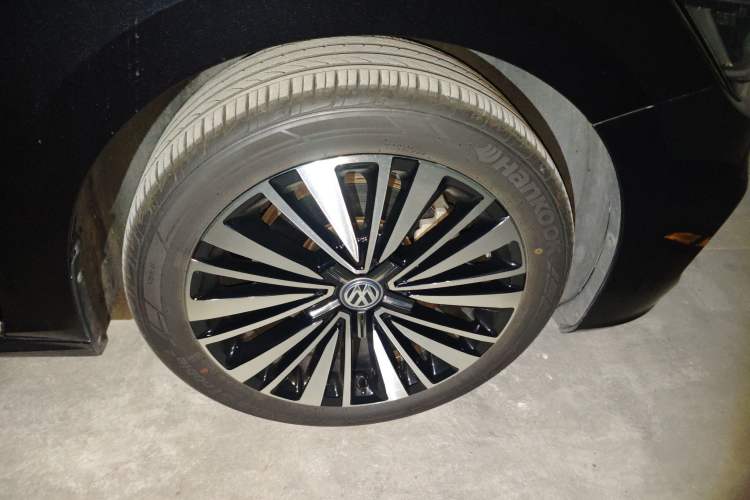 Used Volkswagen Passat 2019 330TSI Luxury Edition China VI Standard