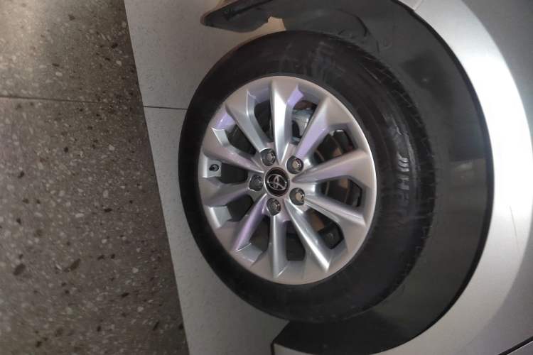 Used Toyota Corolla 2021 Dual-Motor 1.8L E-CVT Elite Edition
