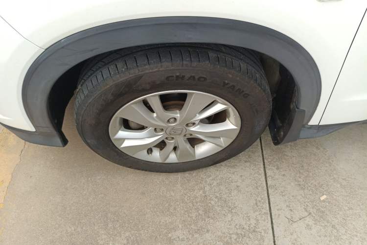 Used Honda Vezel 2016 1.8L CVT Front-Wheel Drive Pioneer Edition Exterior 4