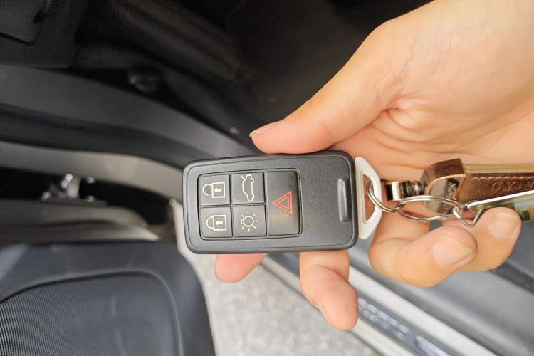 Used Volvo S60 2015 S60L 2.0T Zhiyuan Edition