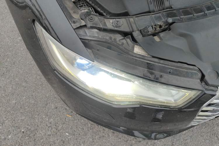 Used Audi A6L 2012 30 FSI Comfort Model Right Front Headlight