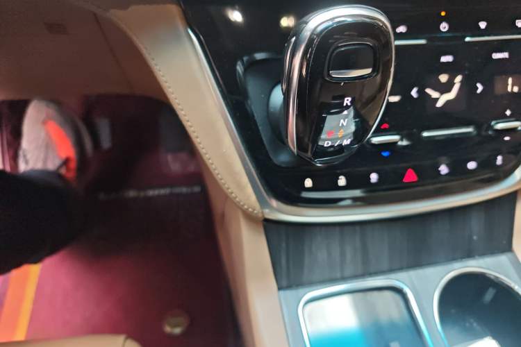 Used Buick GL8 2020 ES Land Cruiser 653T Luxury Edition