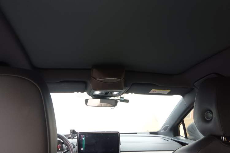 Used Volkswagen ID.4 CROZZ 2021 Long-Range PRO Two-Wheel Drive Version
