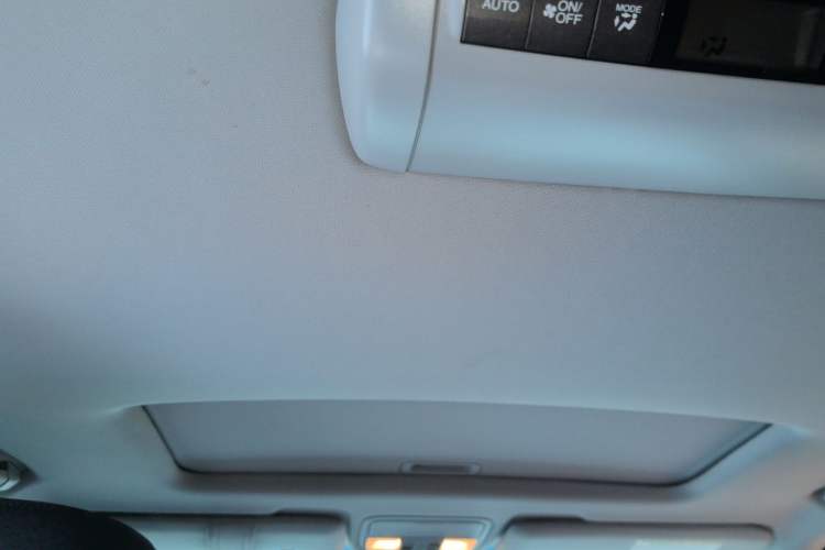 Used Honda Elysion 2012 2.4L VTi-S Prestige Edition Headliner