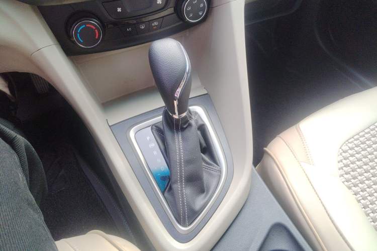 Used Buick GT 2015 15N Automatic Elite Version Gear Lever