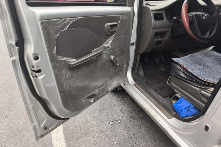 Used Wuling Rongguang V 2016 1.5L Practical Version
