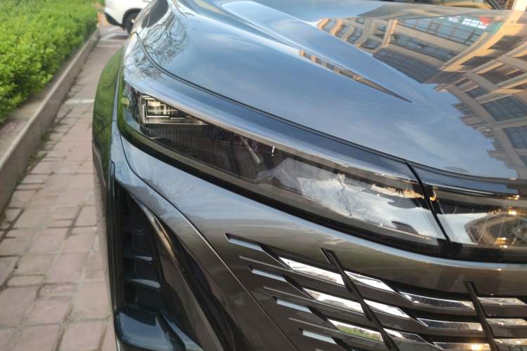 Used CHANGAN CS75 PLUS 2023 3rd Generation 1.5T Automatic Prestige Model Right Front Headlight