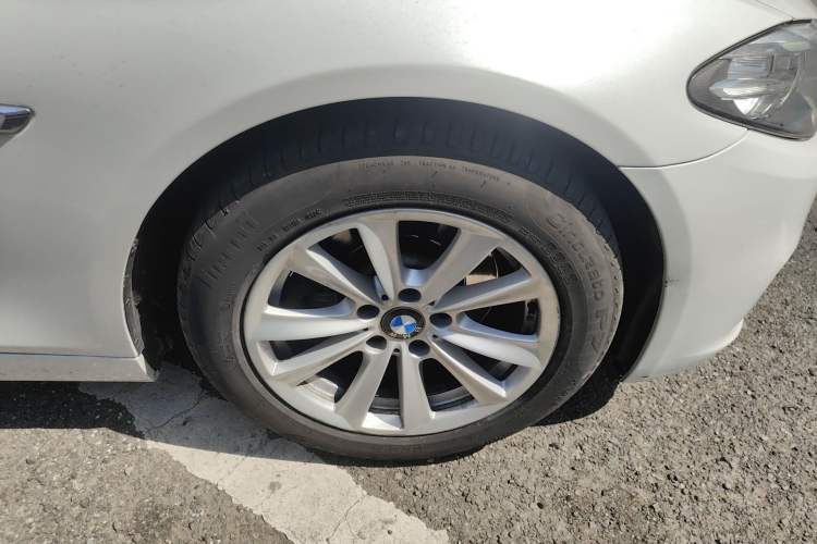 Used BMW 5 Series 2015 520i Elegant Edition Right Front Wheel Hub