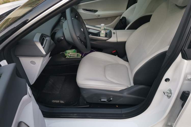 Used ARCFOX Alpha S5 2024 560MAX 185kW Left Front Seat