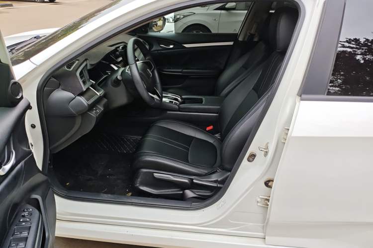 Used Honda Civic 2016 220TURBO CVT Luxury Edition Left Front Seat