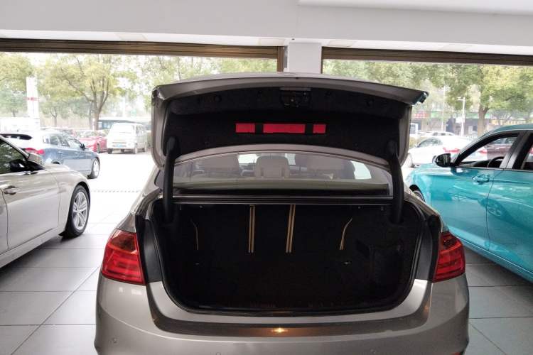 Used BMW 3 Series 2014 320i Active Edition
