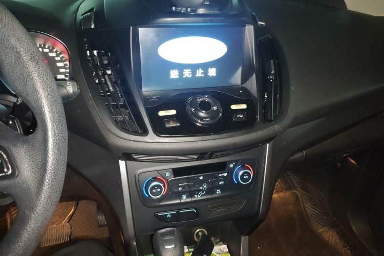 Used Ford Kuga 2017 EcoBoost 180 Two-Wheel-Drive Elite Trim Audio And AC Panel