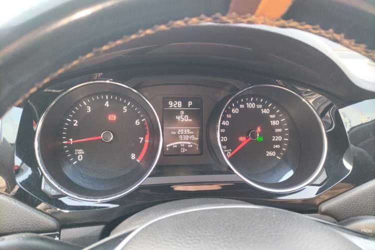 Used Volkswagen Sagitar 2015 1.6L Automatic Comfort Model
