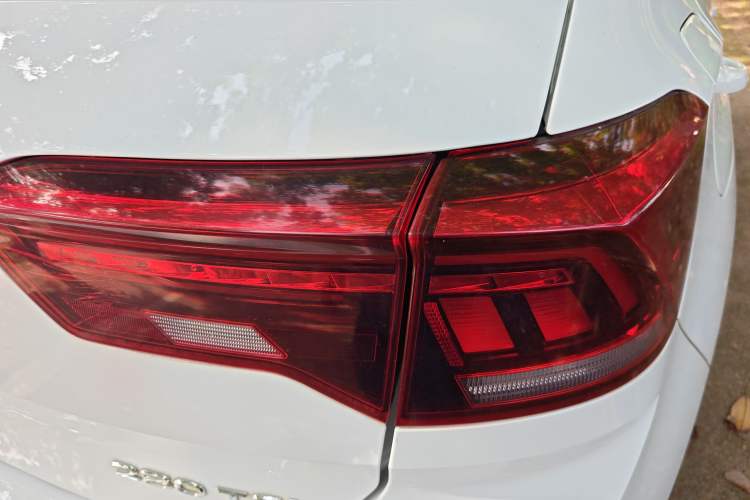 Used Volkswagen T-ROC 2020 280TSI DSG Two-Wheel Drive Comfort Version