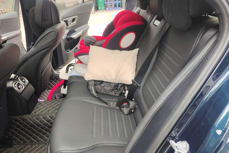 Used Mercedes-Benz C-Class 2023 Restyled C 260 L Night Edition Sports Version Interior 4