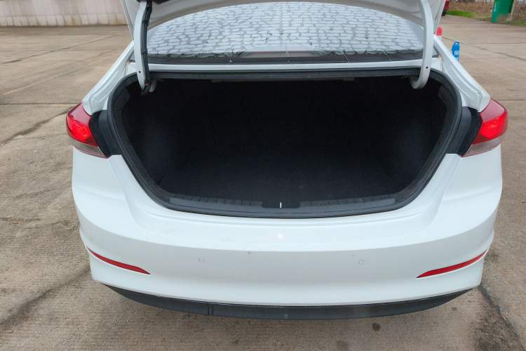 Used Hyundai Elantra (6th Generation / Lingdong) 2018 1.6L Automatic 15th Anniversary Special Edition