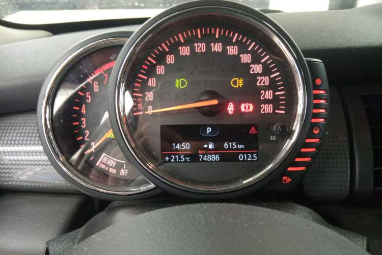 Used MINI 2016 1.5T COOPER Pioneer Edition Five-Door Model Instrument Cluster